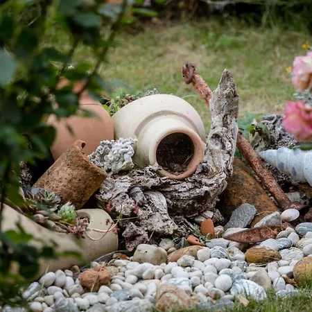 Apartment In With Seaview, Terrace, Air Condition, Wifi Mundanije