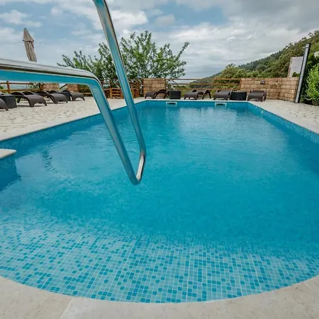 Apartman In With Seaview, Terrace, Air Condition, Wifi
