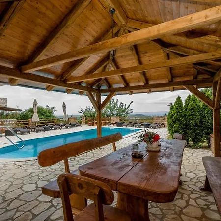 In With Seaview, Terrace, Air Condition, Wifi *