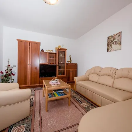 In With Seaview, Terrace, Air Condition, Wifi