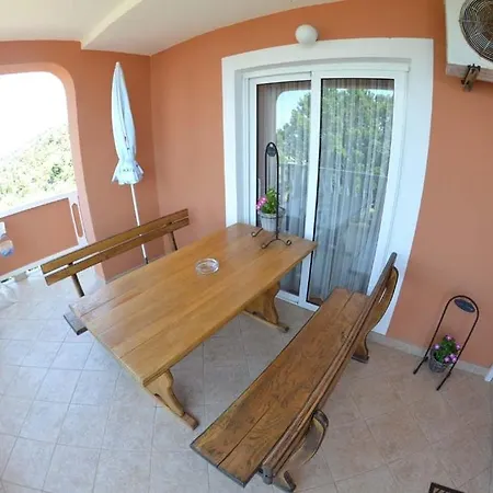 In With Seaview, Terrace, Air Condition, Wifi