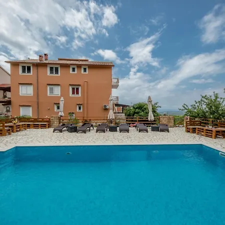 Apartment In With Seaview, Terrace, Air Condition, Wifi Mundanije