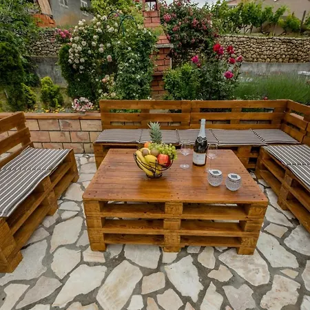 In With Seaview, Terrace, Air Condition, Wifi Apartmán *