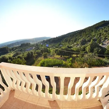 Apartment In With Seaview, Terrace, Air Condition, Wifi Mundanije