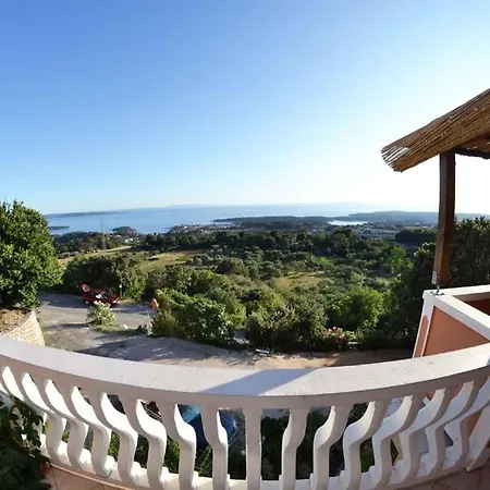 Apartment In With Seaview, Terrace, Air Condition, Wifi Mundanije