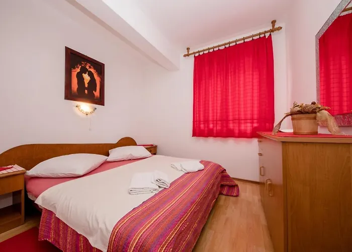 In With Seaview, Terrace, Air Condition, Wifi * Mundanije
