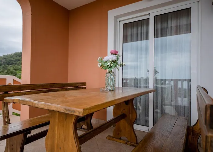 アパート In With Seaview, Terrace, Air Condition, Wifi *