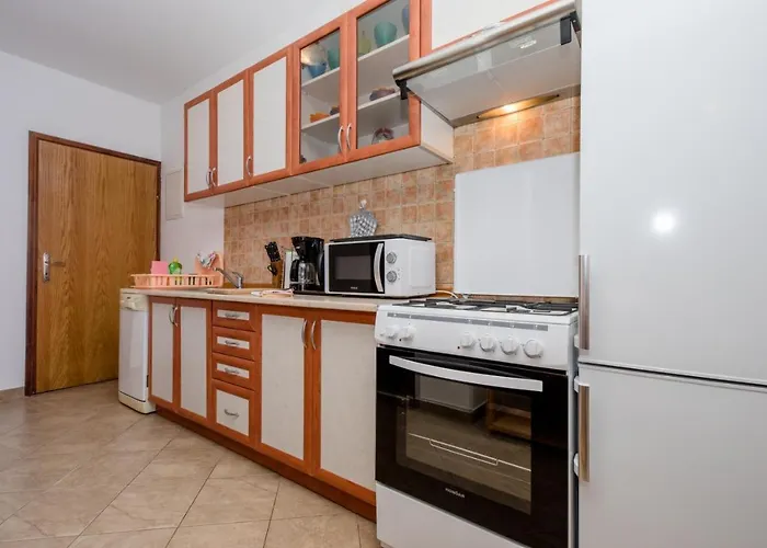 アパート In With Seaview, Terrace, Air Condition, Wifi