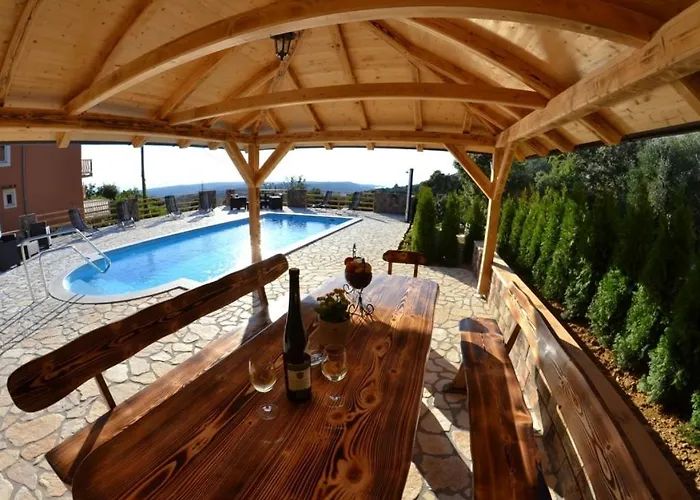アパート In With Seaview, Terrace, Air Condition, Wifi