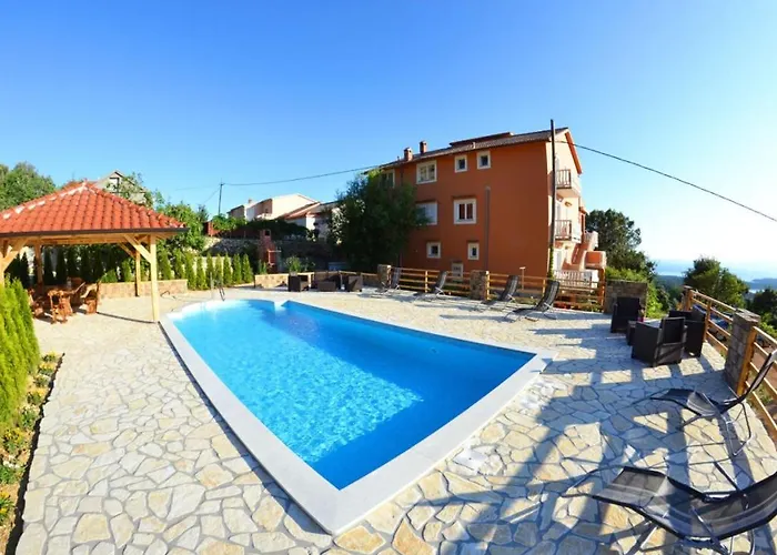 In With Seaview, Terrace, Air Condition, Wifi * Mundanije