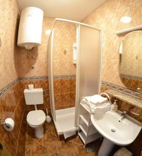アパート In With Seaview, Terrace, Air Condition, Wifi Mundanije