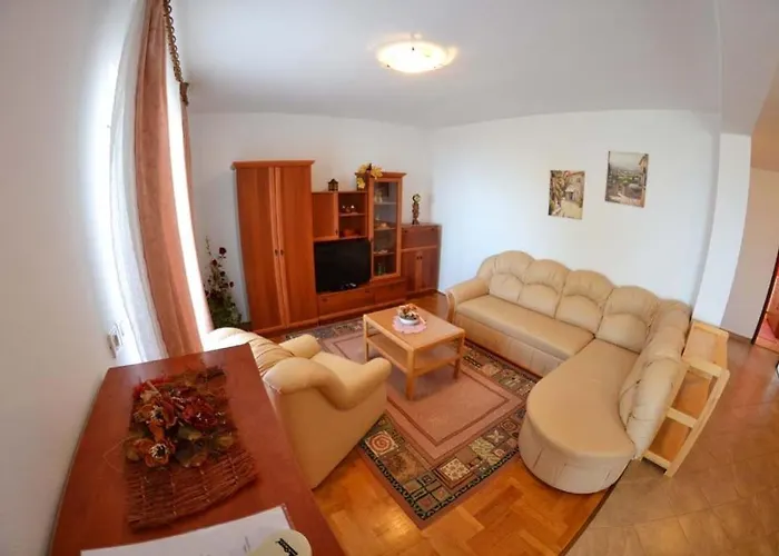 In With Seaview, Terrace, Air Condition, Wifi アパート