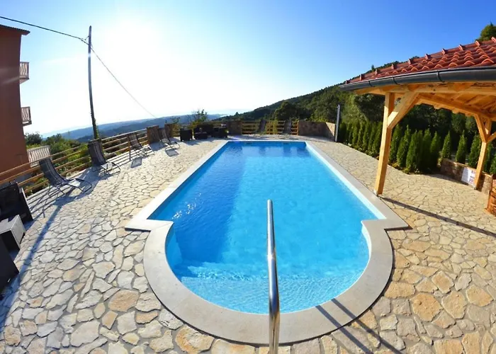 In With Seaview, Terrace, Air Condition, Wifi * Mundanije
