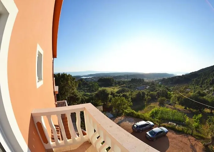 アパート In With Seaview, Terrace, Air Condition, Wifi *