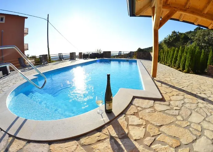 アパート In With Seaview, Terrace, Air Condition, Wifi Mundanije