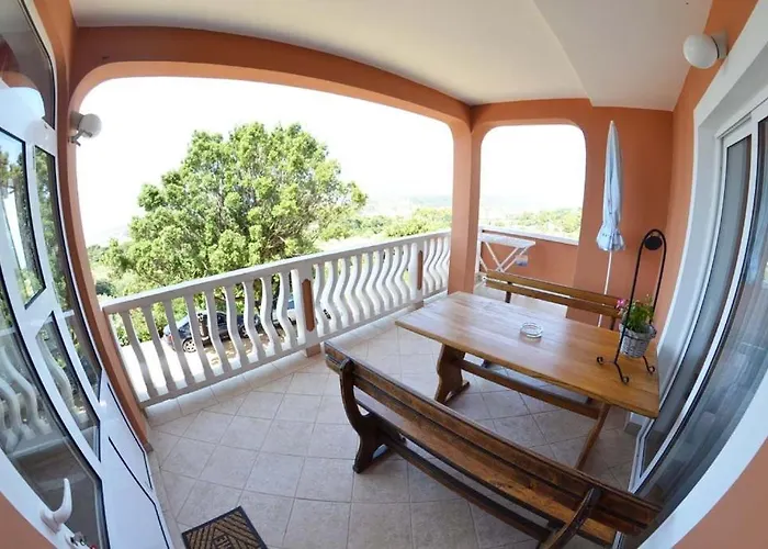 アパート In With Seaview, Terrace, Air Condition, Wifi